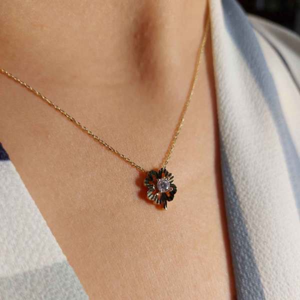 Taşlı Mini Çiçek Kolye 14 Ayar Altın 1.85 Gram