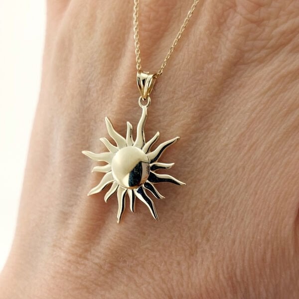 Güneş Kolye 14 Ayar Altın 2.35 Gram