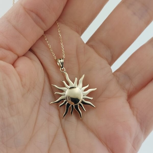 Güneş Kolye 14 Ayar Altın 2.35 Gram