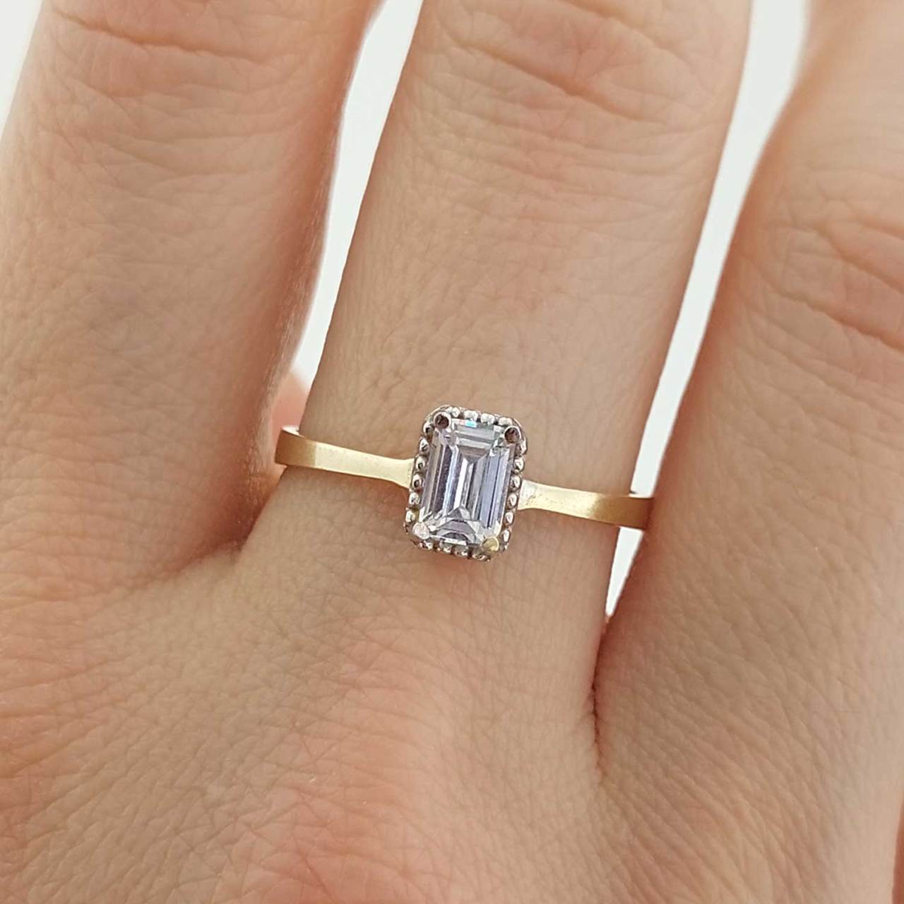 Baget Taşlı Altın Yüzük 14 Ayar 1.45 Gram ABYYZK0149